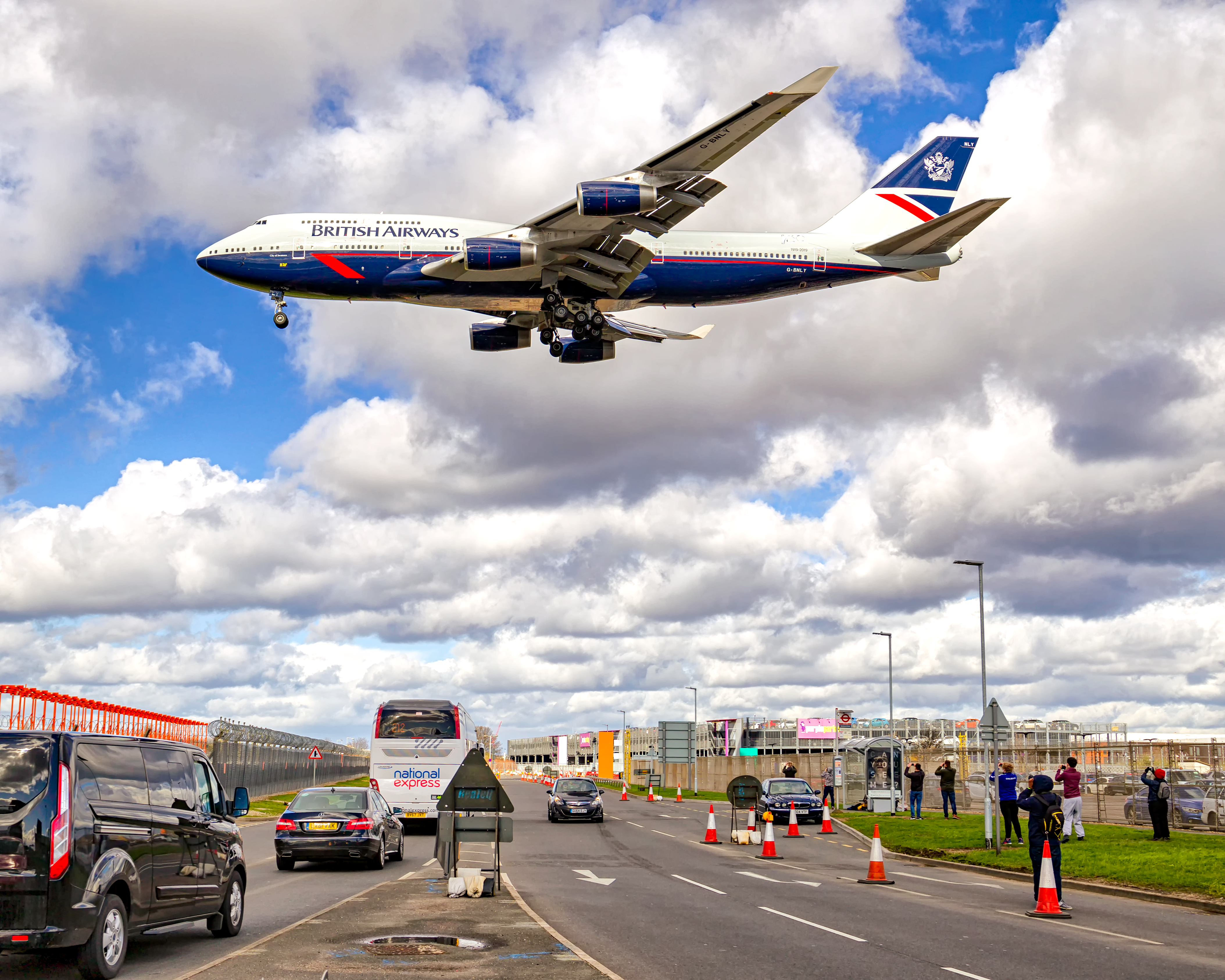 Forecourt Access Charge Announced at Heathrow