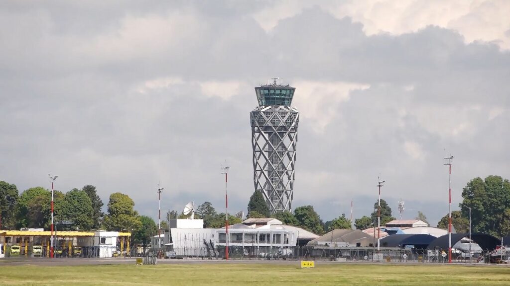 colombian airport Rohde & Schwarz