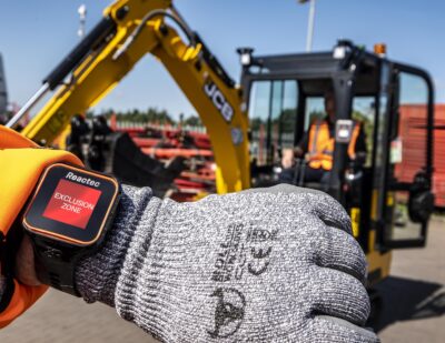 Ferrovial Trials Reactec Smart Watch to Enhance Worker Safety at Heathrow
