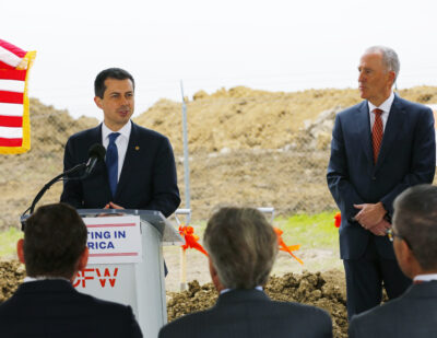 DFW Breaks Ground on Southwest End Around Taxiway Project