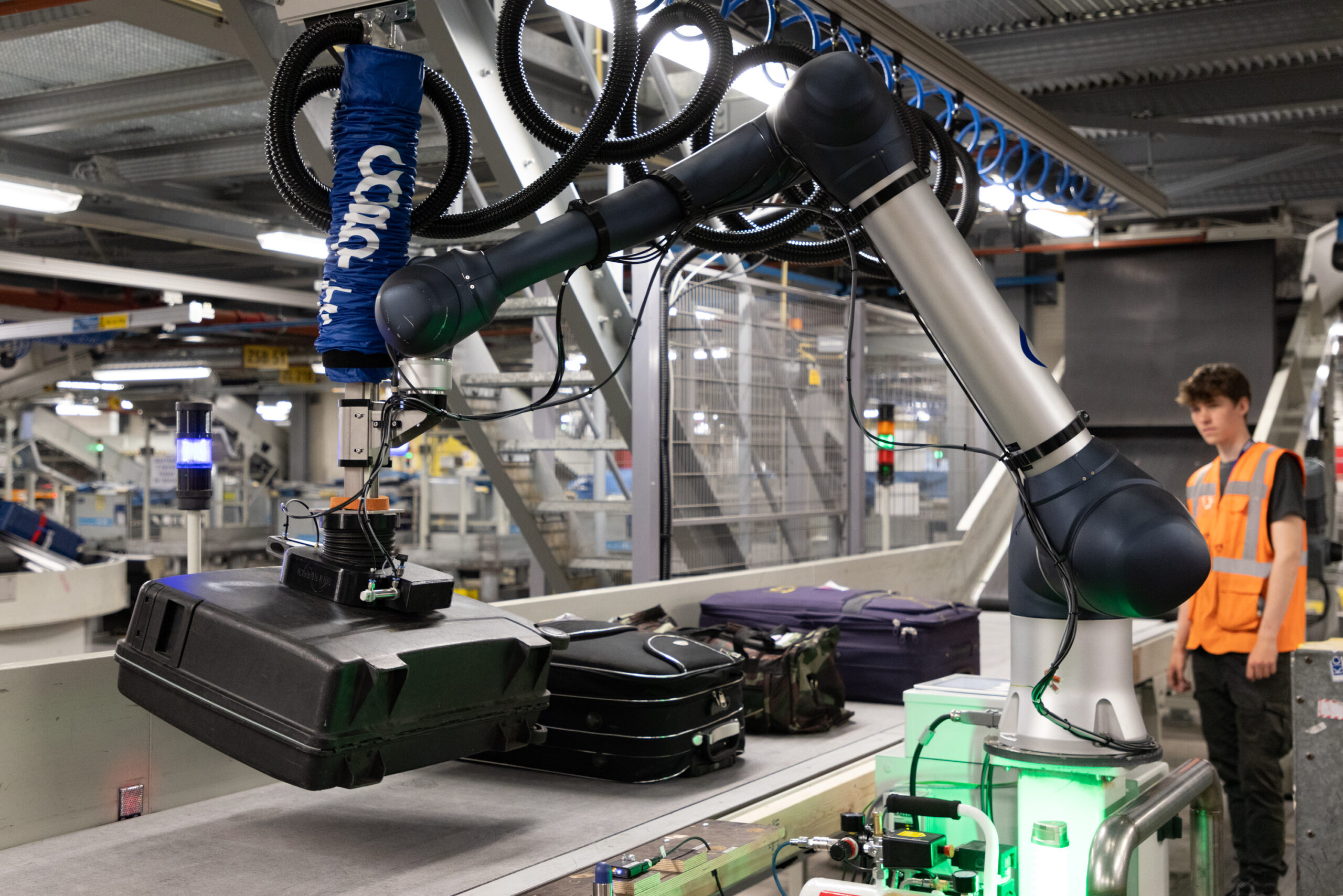 Schiphol tests new technology to lighten physical work in baggage handling hall