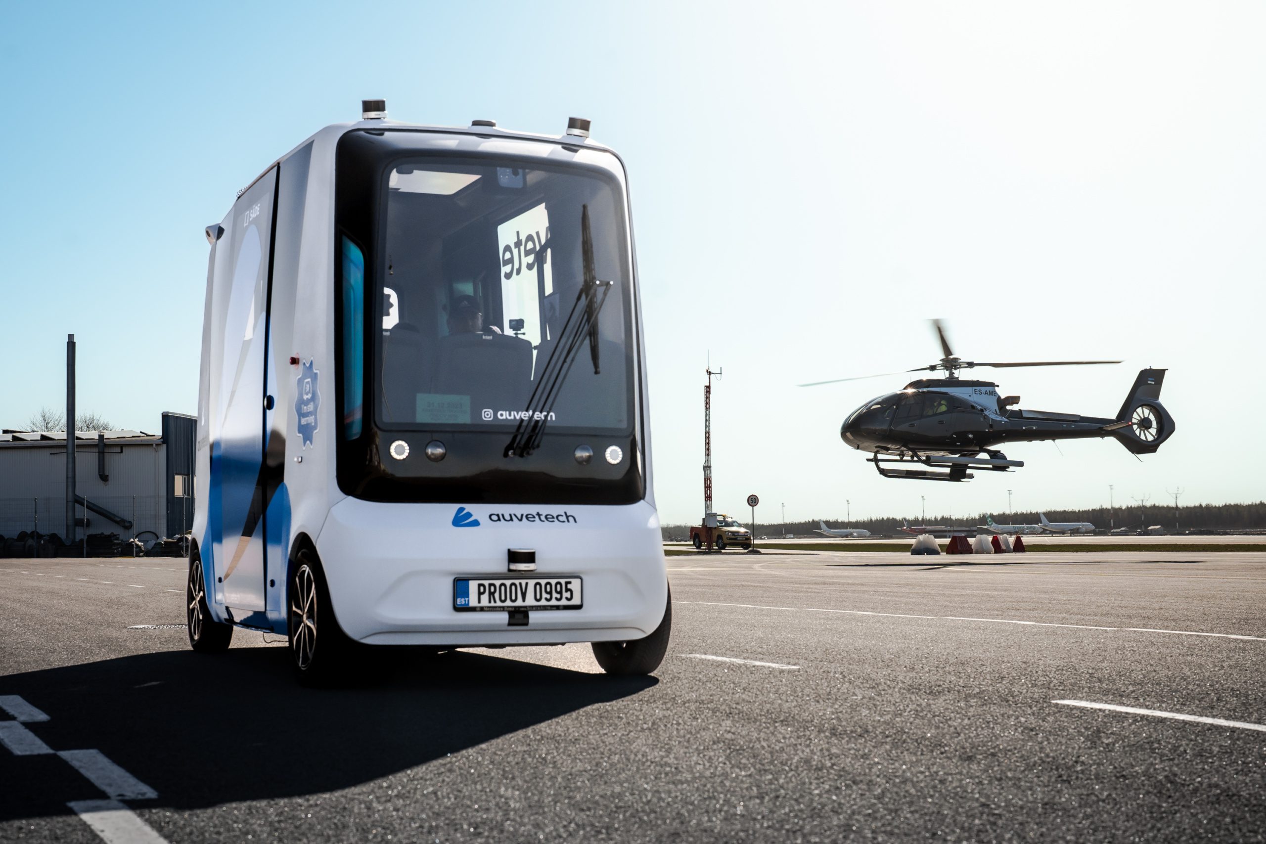 World’s first autonomous shuttle helicopter detection test