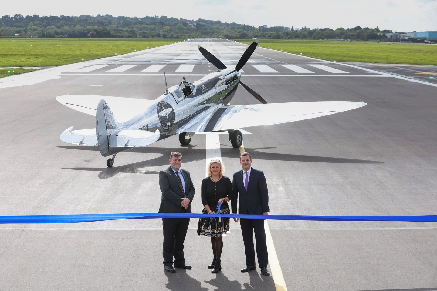 UK Aviation Minister marks official opening of Southampton Airport’s runway extension