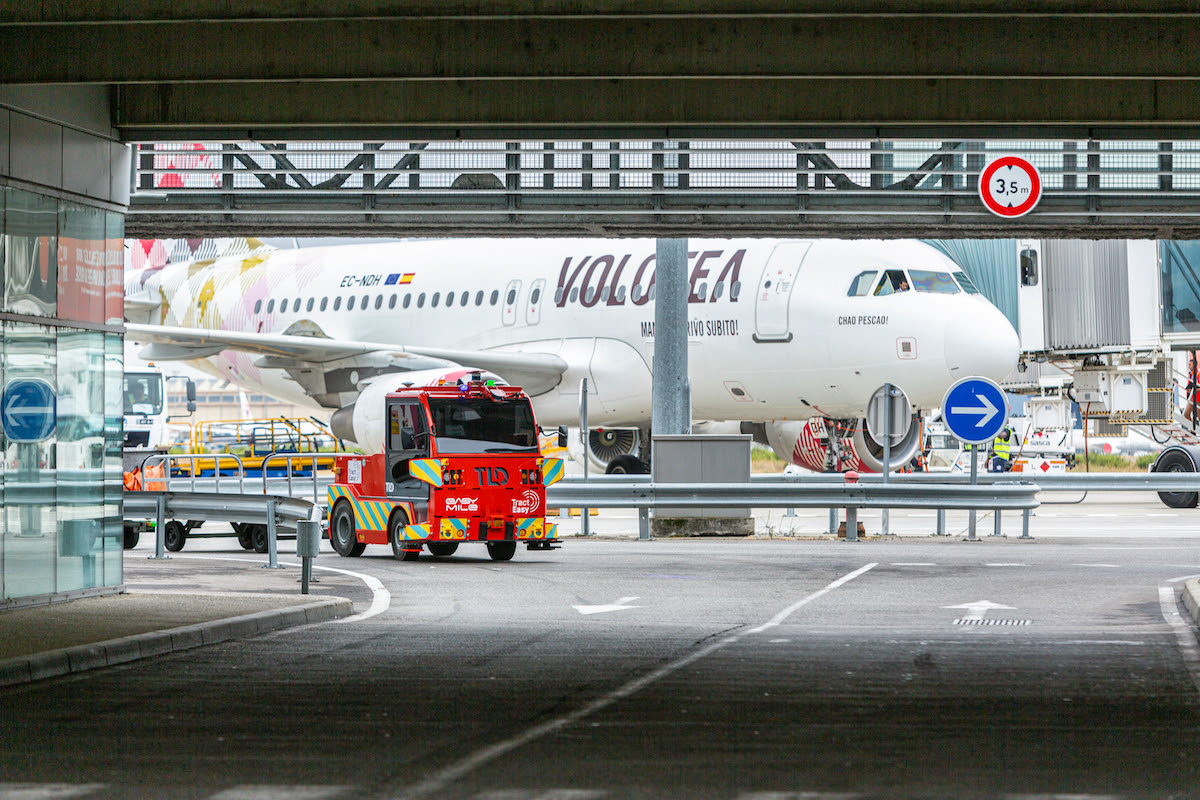 The autonomous tractor is used for towing luggage from landing positions to the baggage hall