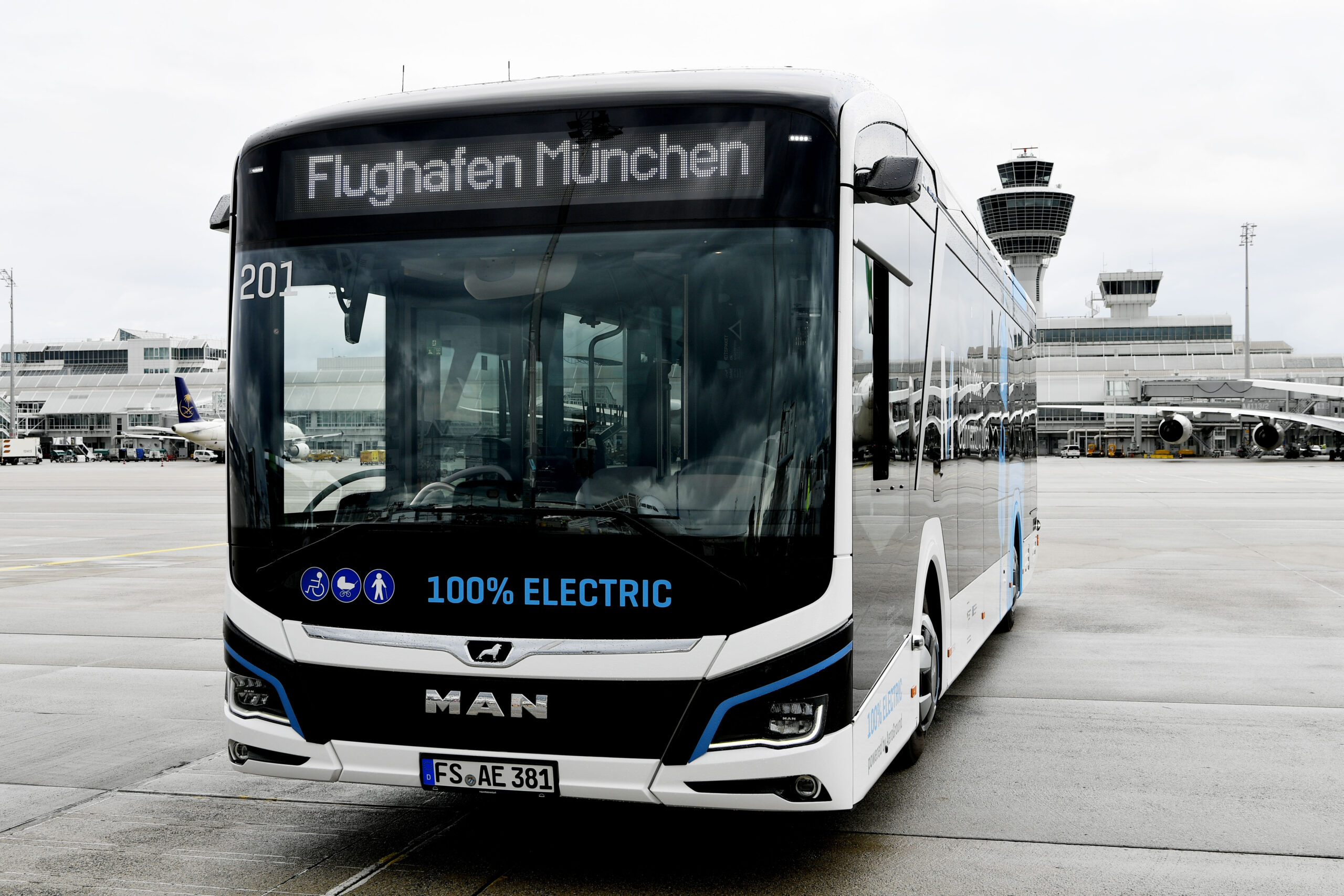 Munich Airport relies on the all-electric MAN Lion's City E