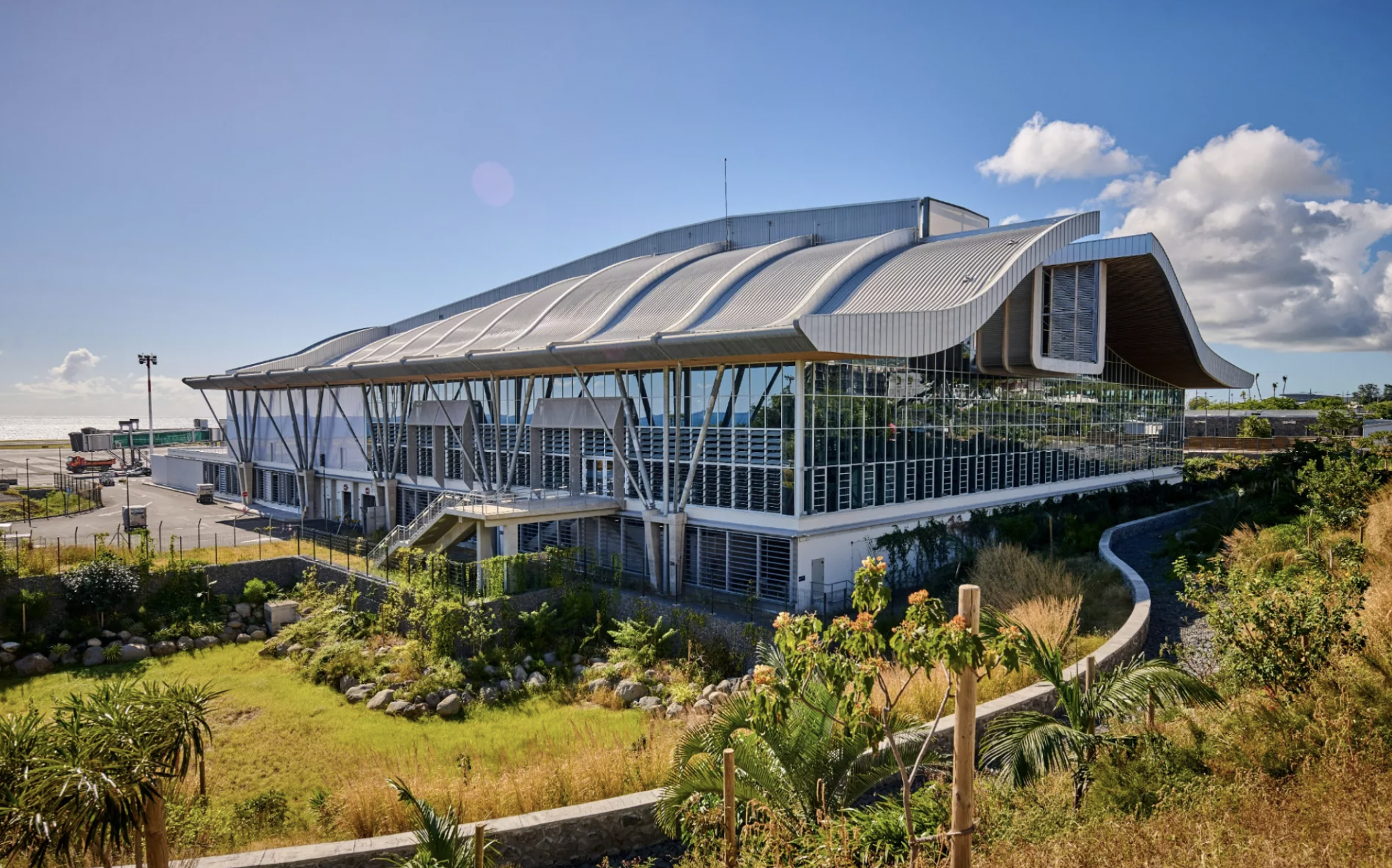 Roland Garros Airport’s Arrivals Terminal