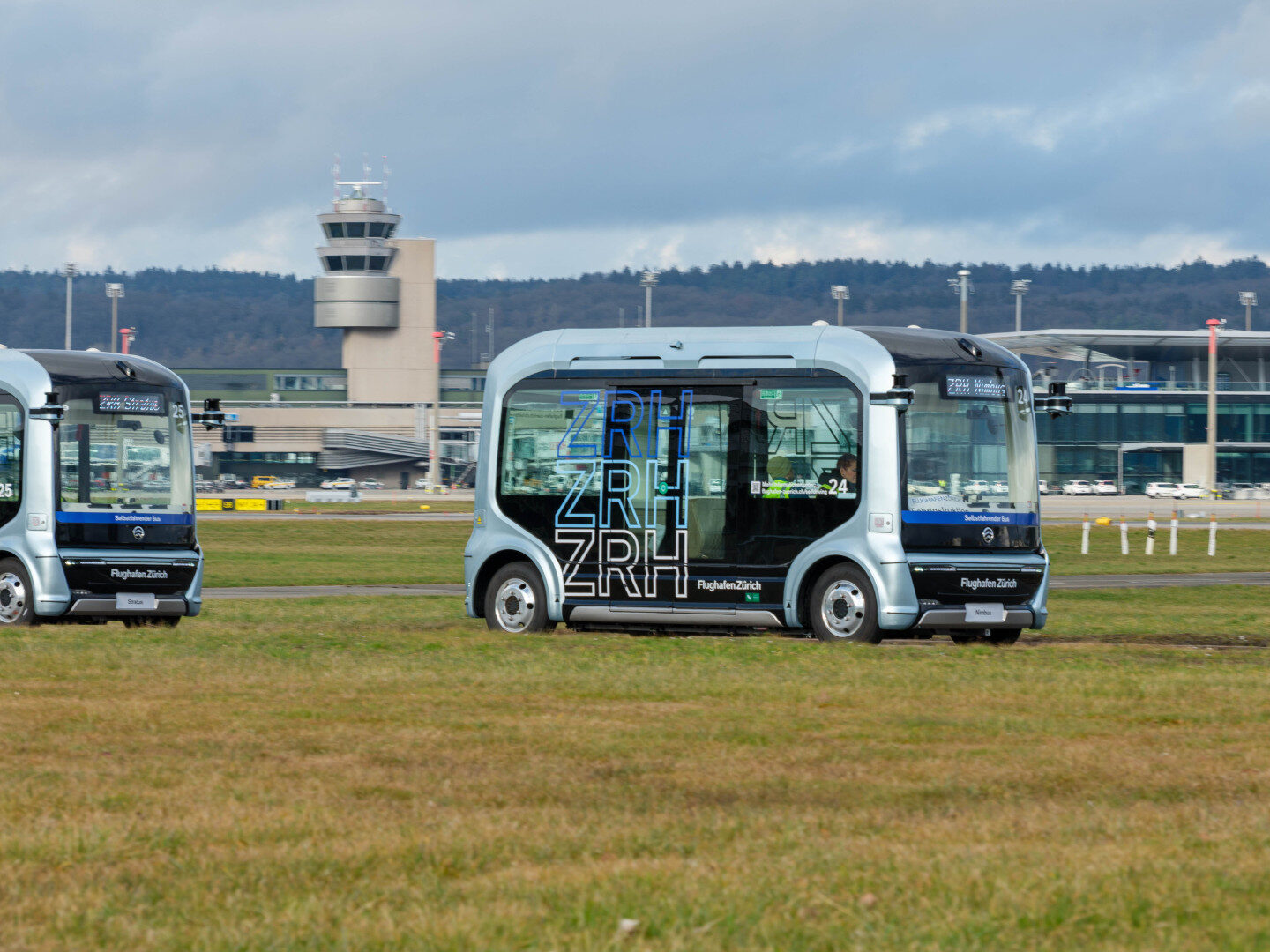 Autonomous Airport Buses Showcased At Passenger Terminal Expo 2025 Autonomous Airport Buses Showcased At Passenger Terminal Expo 2025