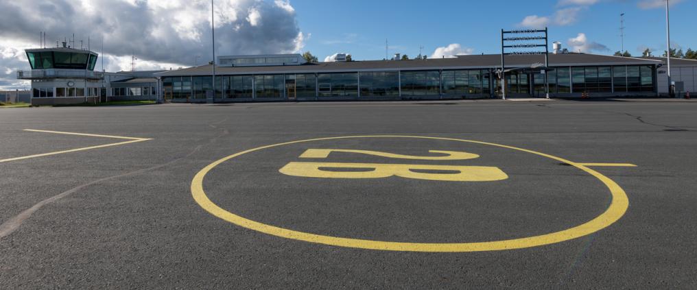 An image of the runway at Kokkola-Pietarsaari Airport