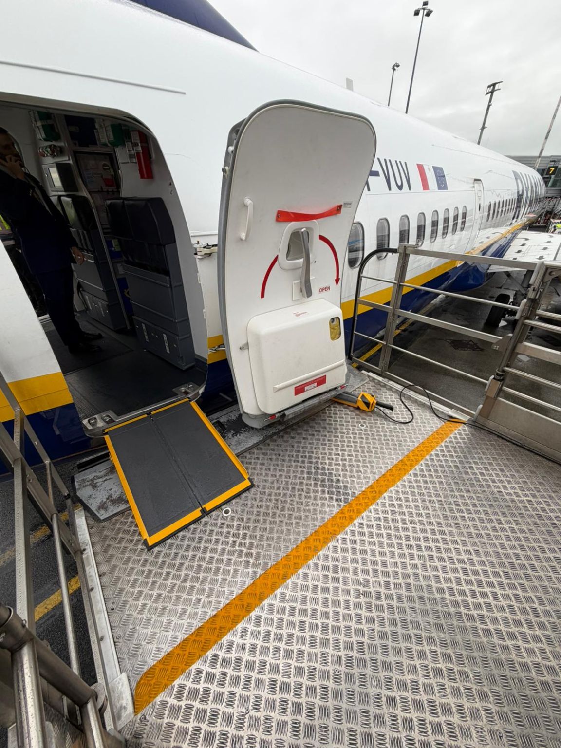 Portaramp Announces Deployment of Aircraft Ramp at Edinburgh Airport ...