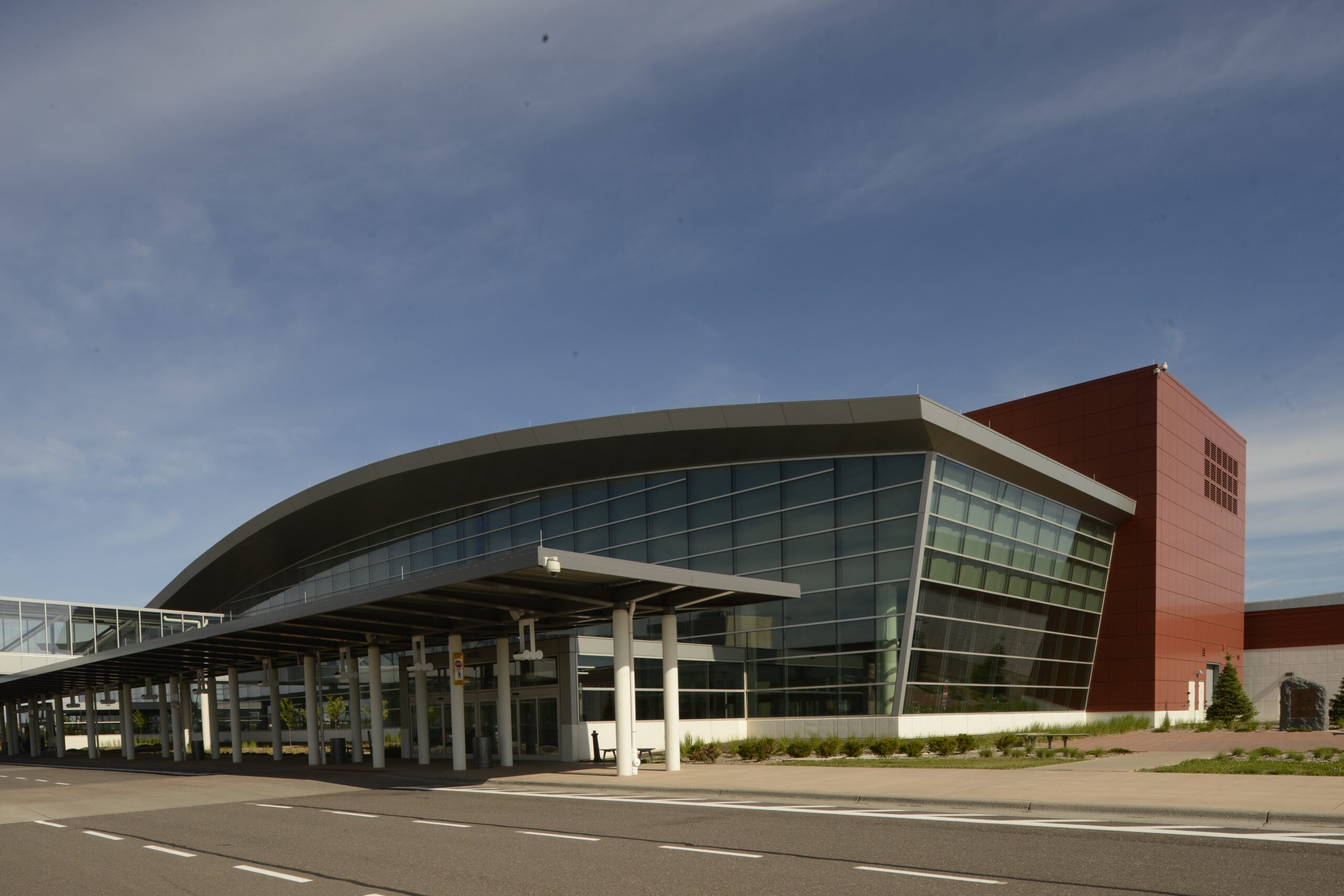 The exterior of Duluth International Airport