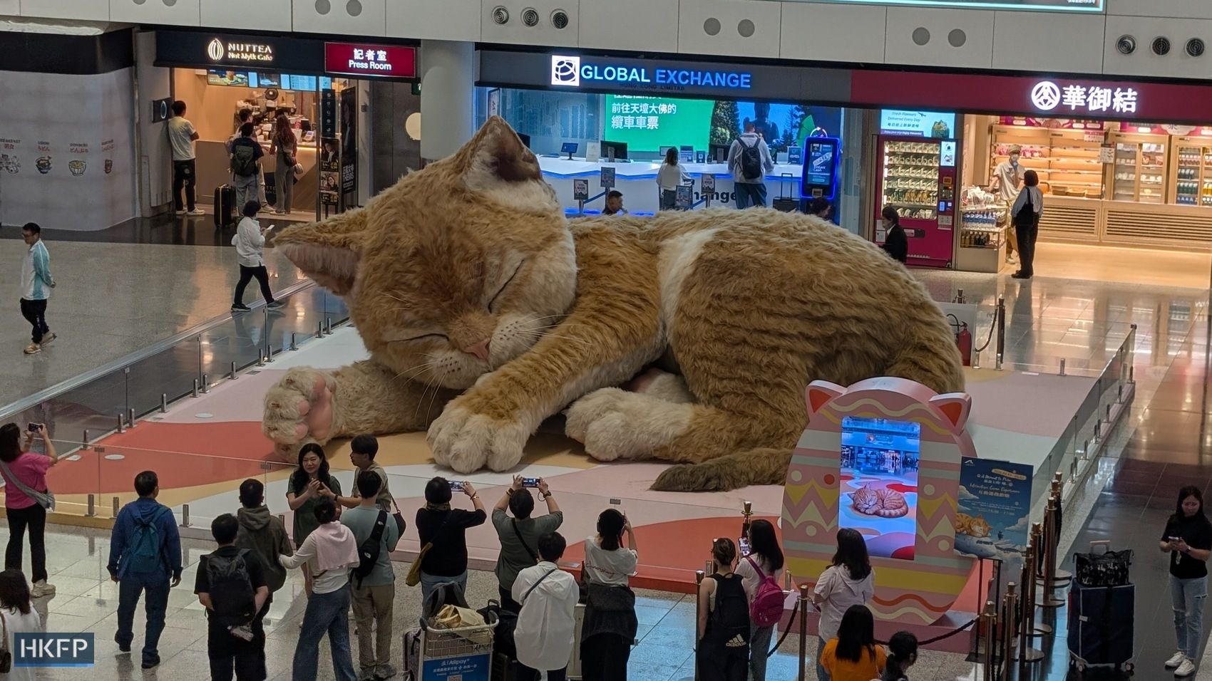 A giant cat statue in Hong Kong International Airport