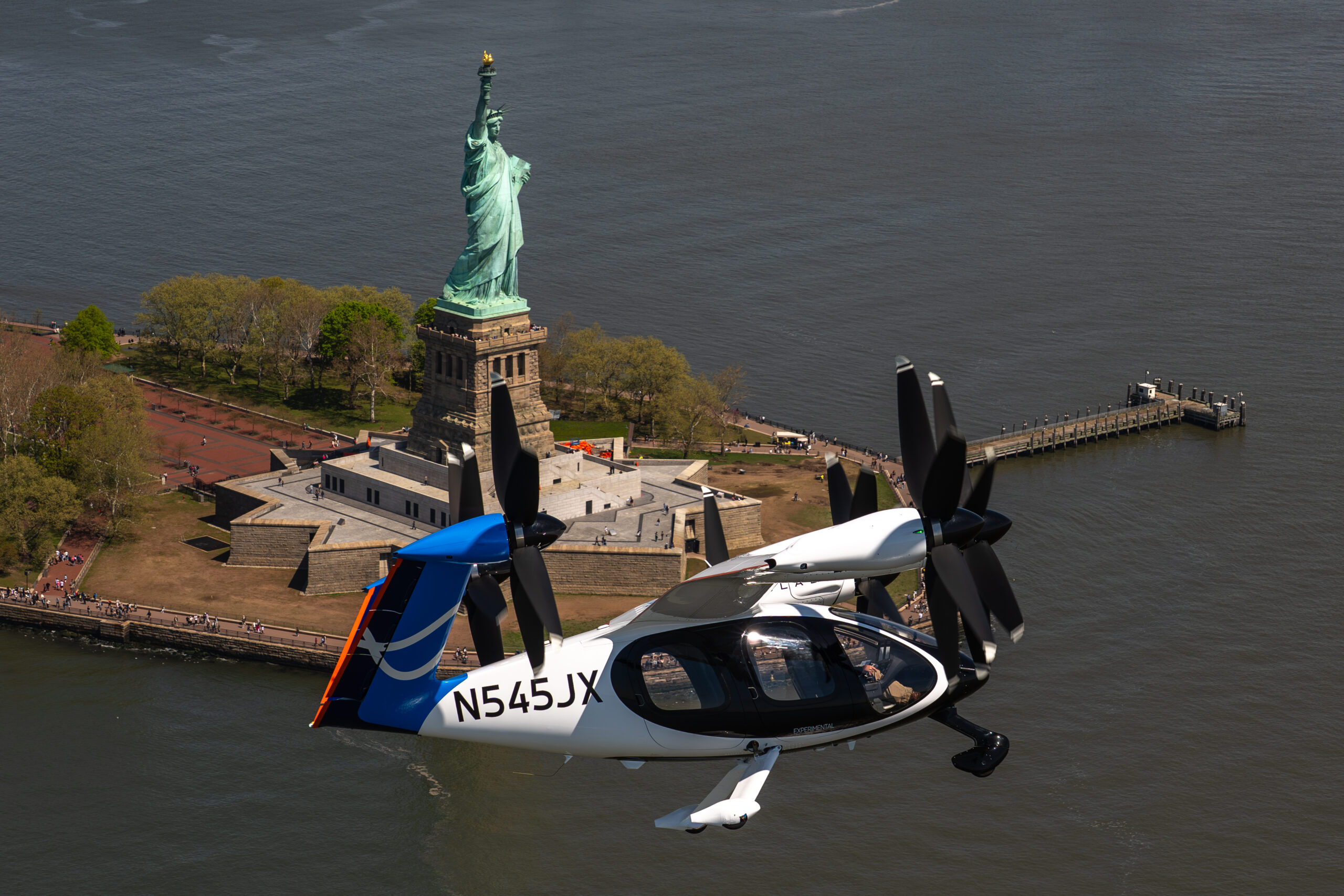 Joby Aircraft in flight over New York