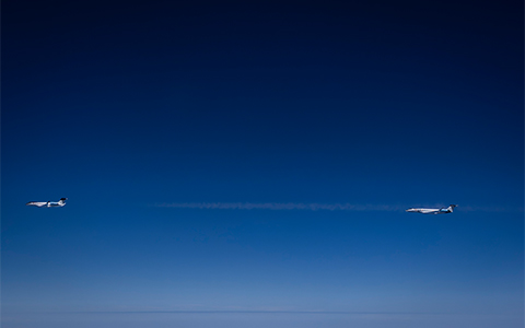 The flight was part of Gulfstream Aerospace’s high-altitude flight test campaign, demonstrating the potential for 100% neat SAF to reduce contrail-forming particle emissions at altitudes up to 50,000 feet