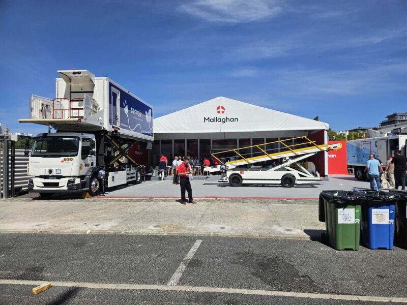 Mallaghan's electric catering hi-loader in Servair livery