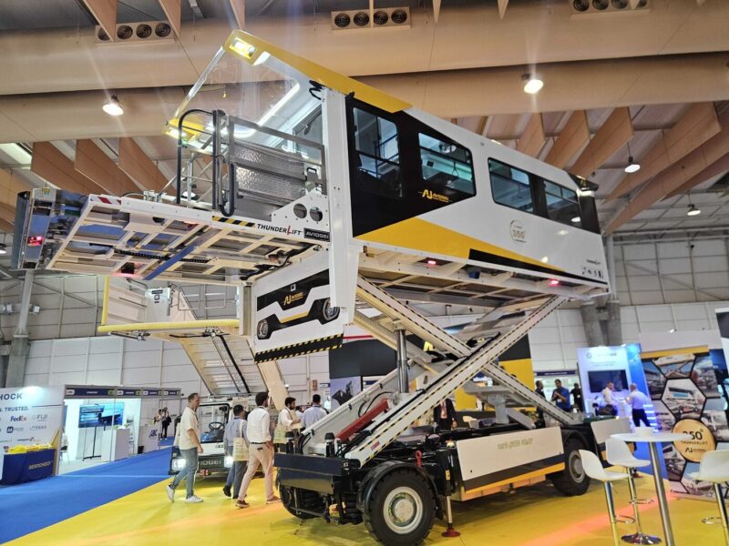 Aviogei's electric Thunderlift, fully extended