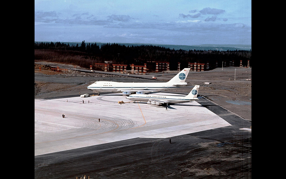Pan Am 747 on the tarmac