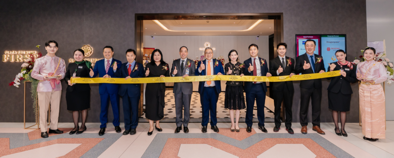 Plaza Premium Group leadership, Airports of Thailand and Thai tourism officials cut the ribbon to officially open Plaza Premium First and Plaza Premium Lounge on Concourse G at Bangkok Suvarnabhumi Airport, the Group’s first dual-lounge location in Thailand.