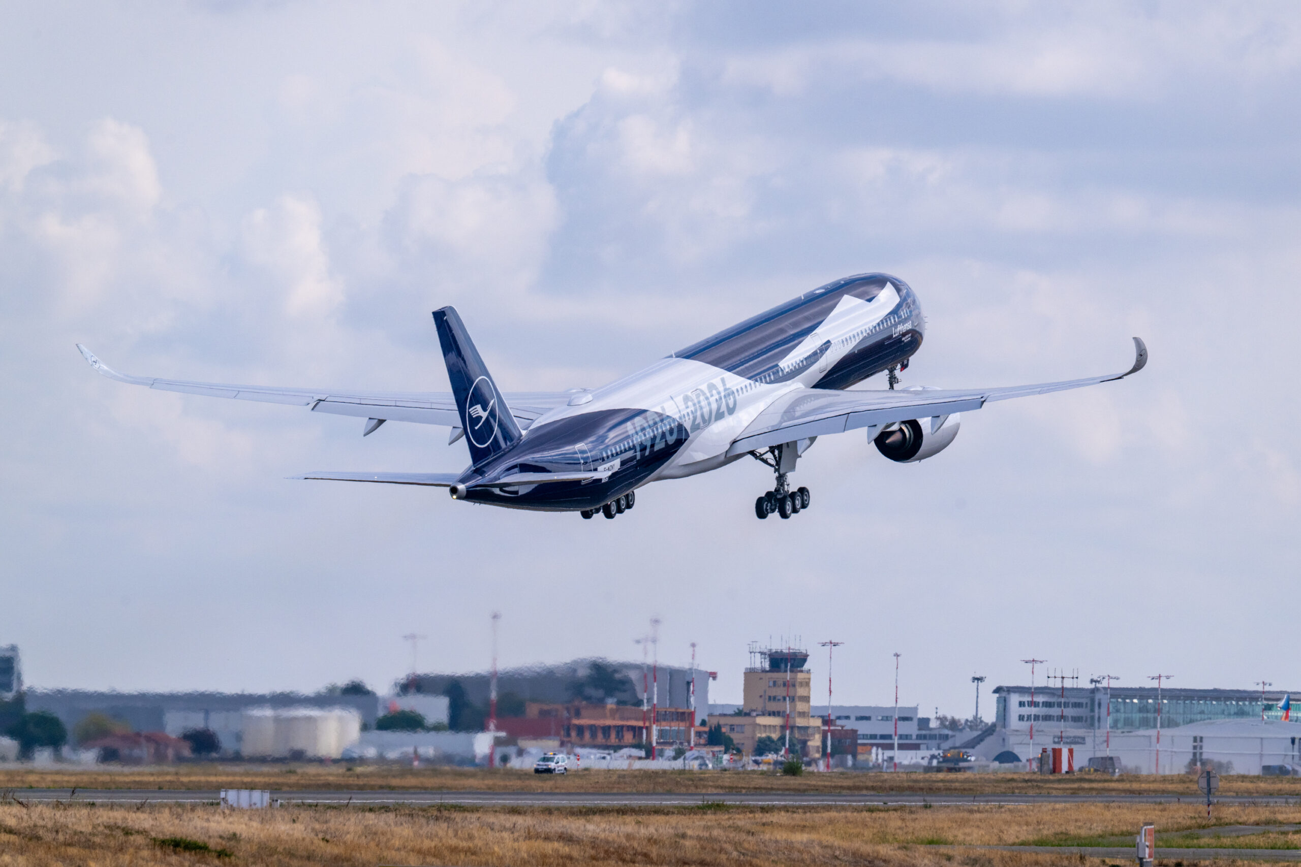Airbus A350-1000